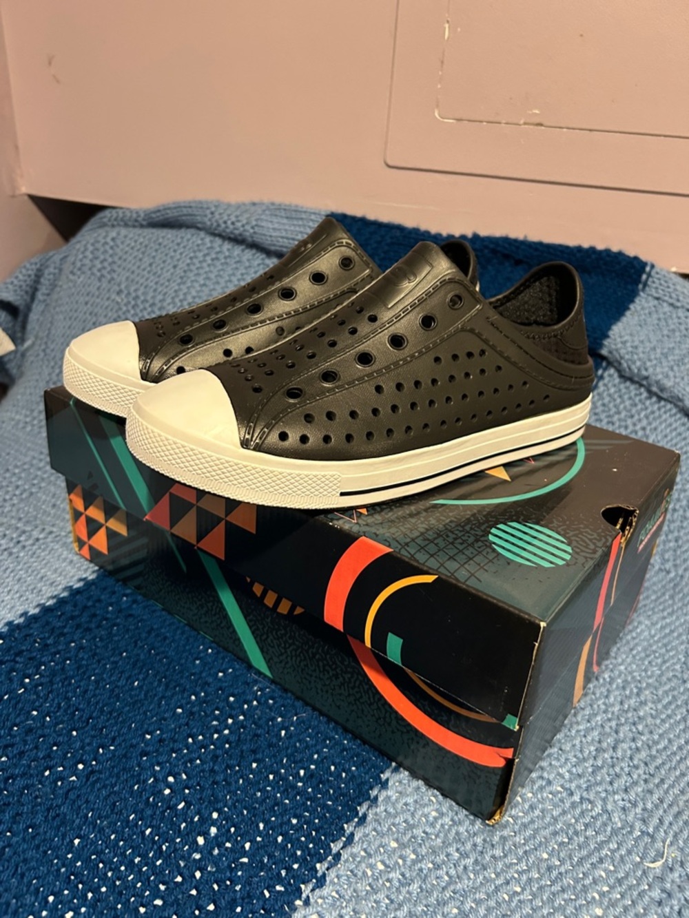 Sketchers Foamies, youth size 5, NWT, black, machine washable